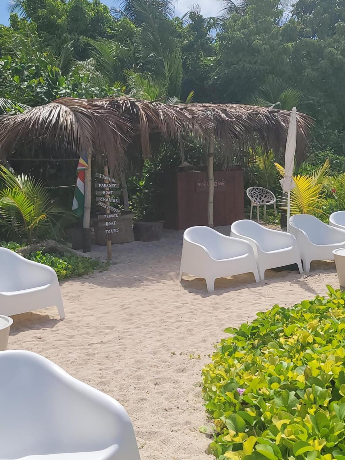 Sunset View Self Catering Apartment Anse Boileau Luaran gambar
