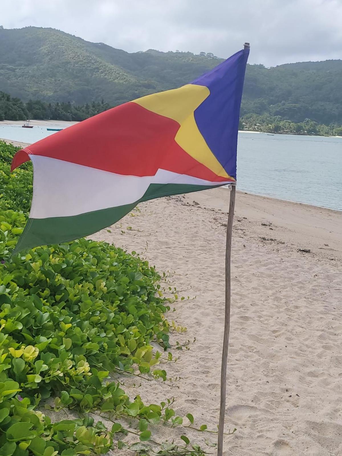 Sunset View Self Catering Apartment Anse Boileau Luaran gambar