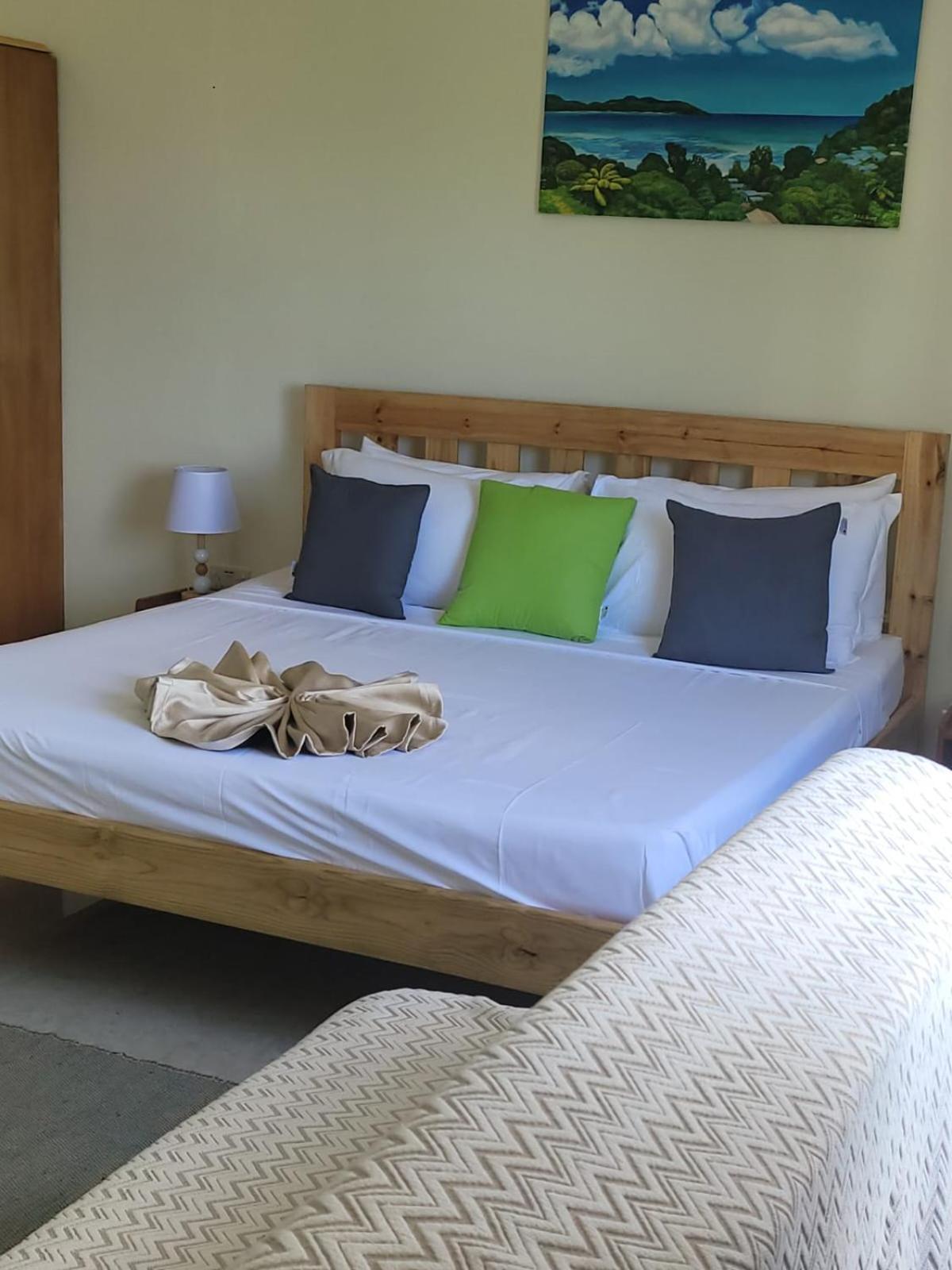 Sunset View Self Catering Apartment Anse Boileau Luaran gambar