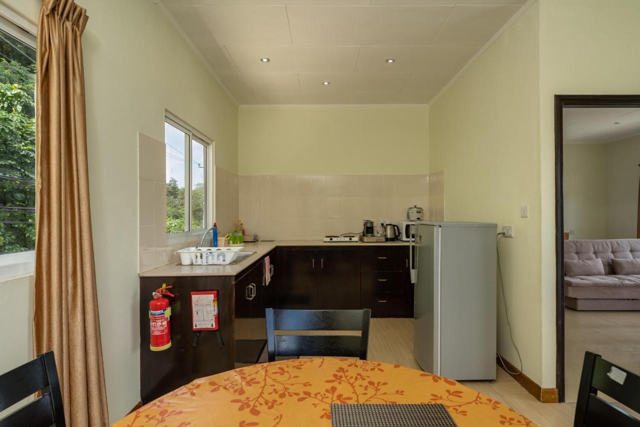 Sunset View Self Catering Apartment Anse Boileau Luaran gambar